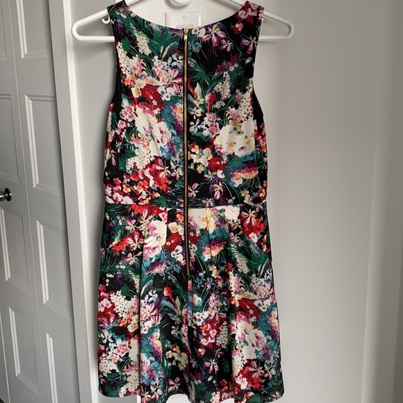 Floral Print Dress - Picture 2 of 9